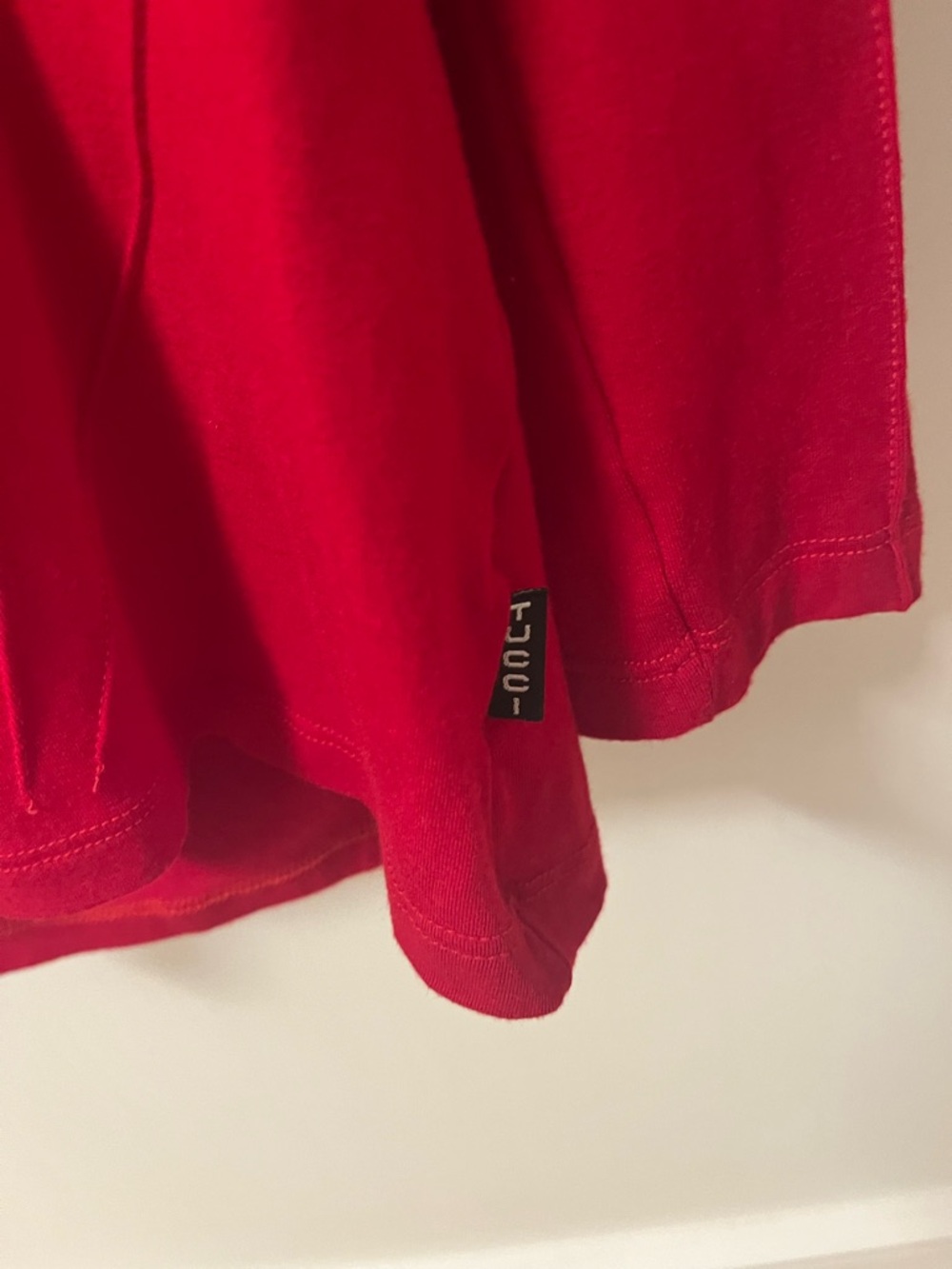 Tucci Red V-Neck Long Sleeve Top - Picture 2 of 3